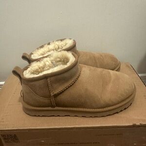 Ugg ultra mini. Bought from Costco drop. Selling because size is too big for me.